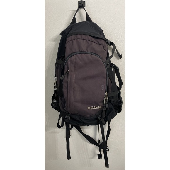 Columbia XL Backpack Nylon Weather Resistant Hiking Camp College School Carry On - Picture 1 of 10